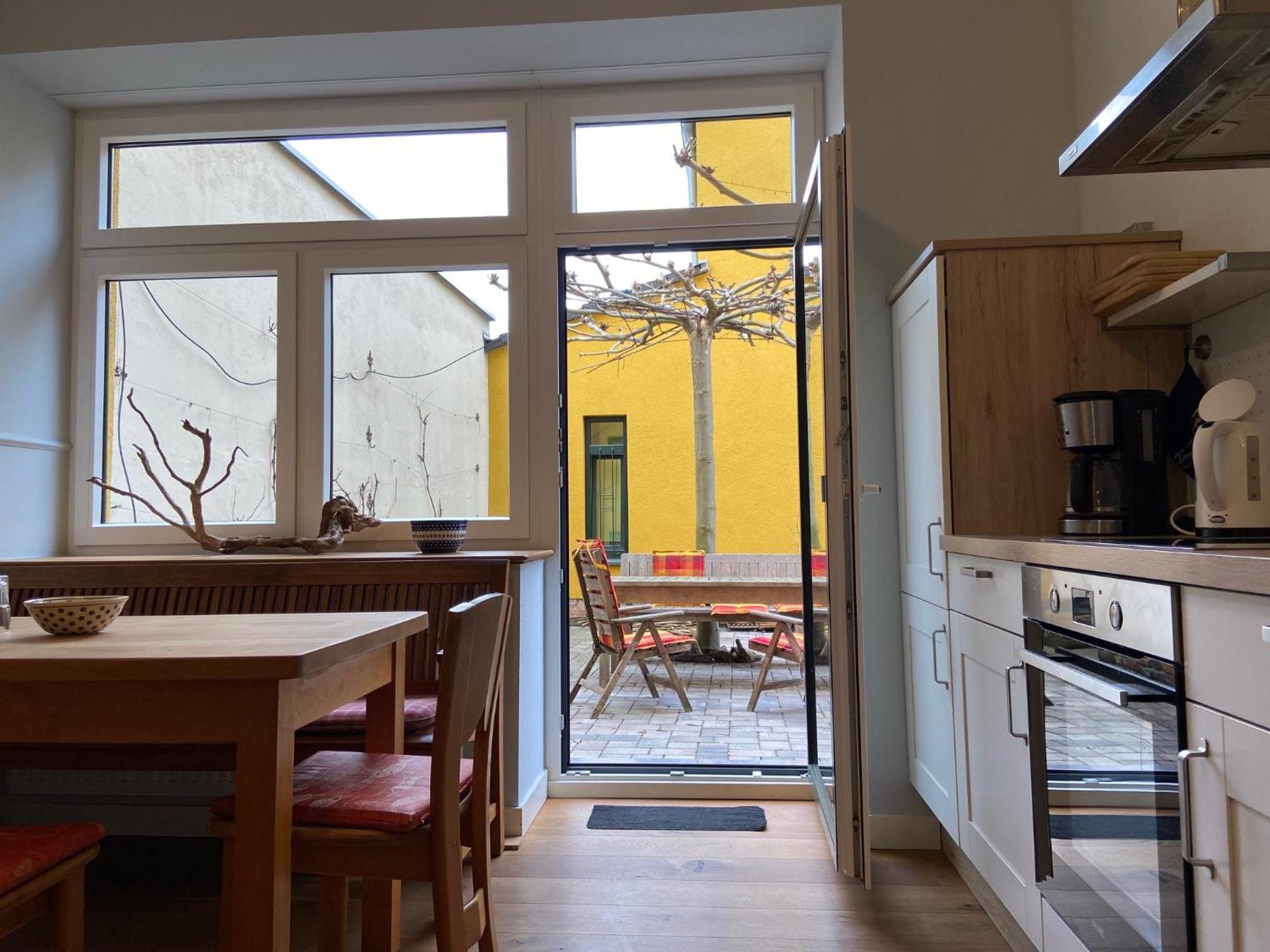 Fewo Mit 2 Schlafzimmern, Wohnkueche, Terrasse Бонн Экстерьер фото